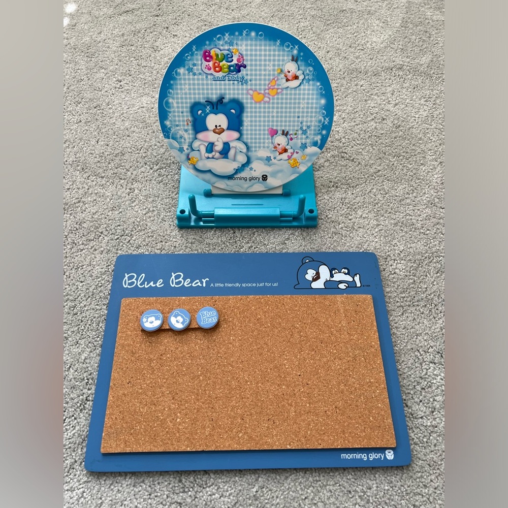 Morning glory blue bear corkboard and book stand